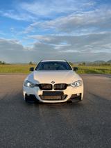 BMW 330d xDrive Touring A, M Paket, AHK, HuD  - BMW 330 mit Diesel-Antrieb: Kombi, 330d M Paket