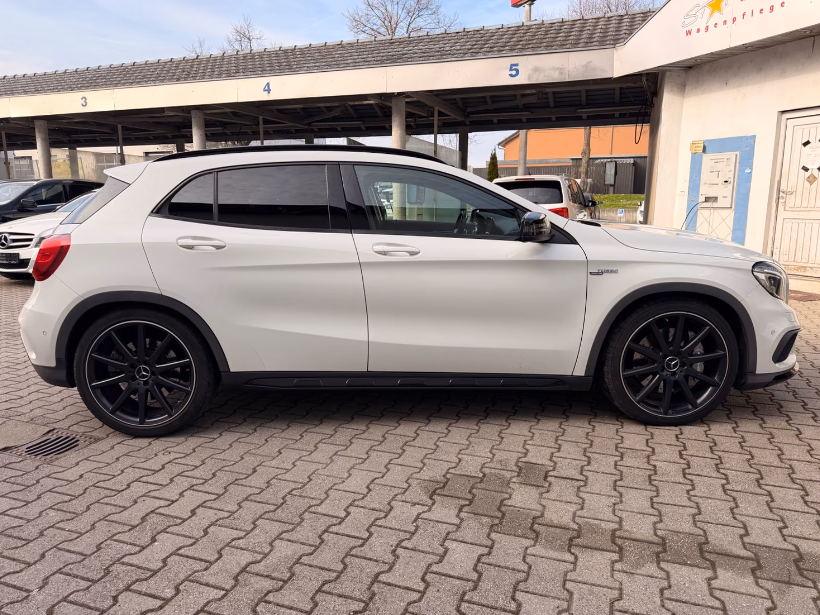 MERCEDES-BENZ GLA 45 AMG 4MATIC / PANORAMIQUE /