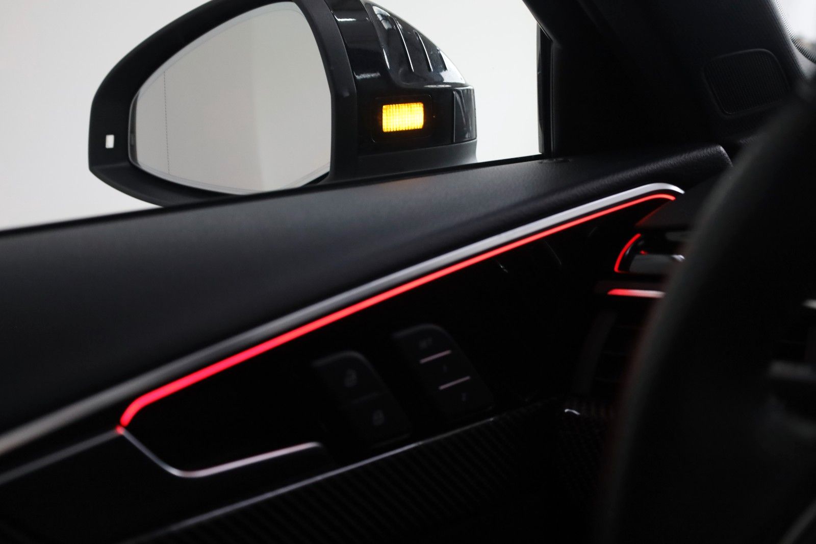 Fahrzeugabbildung Audi S4 Avant 3.0 TDI quattro TLeder,Navi,LED,PanDach