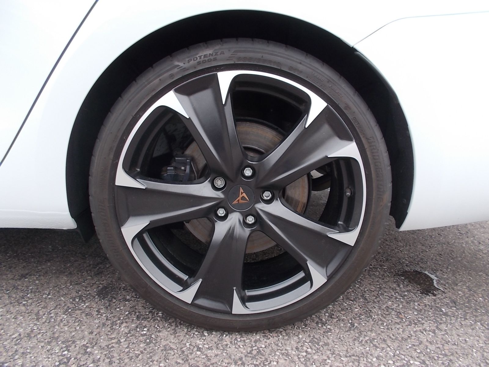 Fahrzeugabbildung CUPRA Leon Sportstourer VZ 2.0 TSI (310 PS) 4Drive DSG