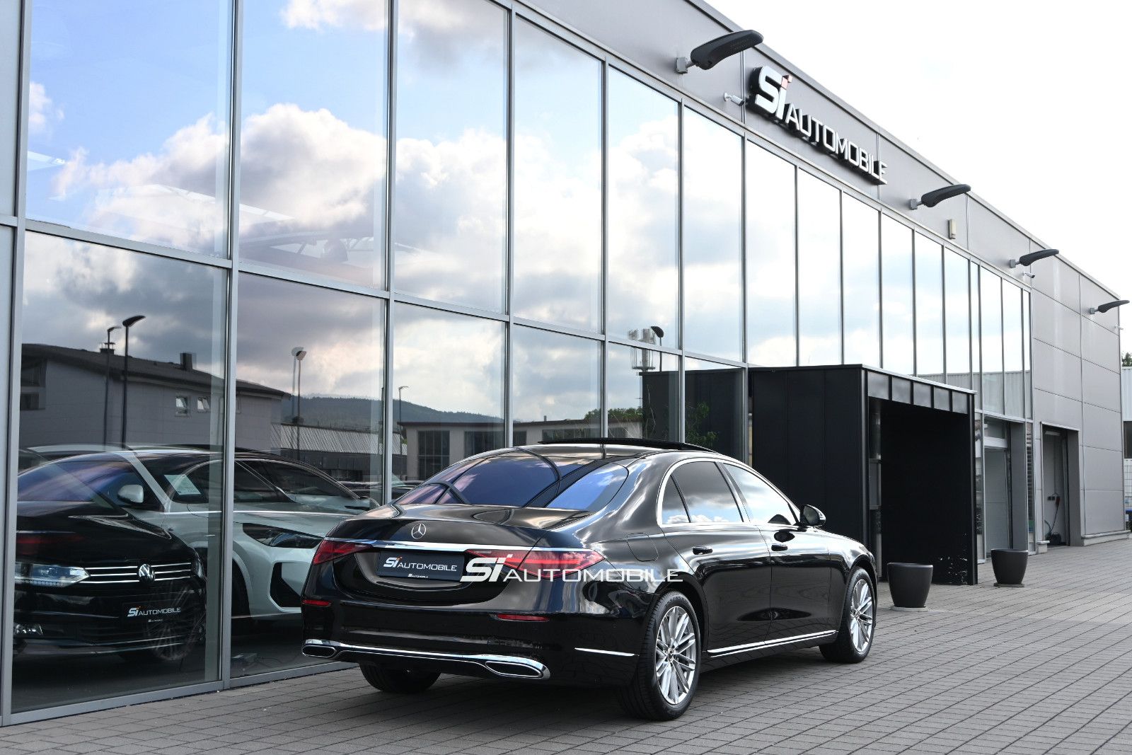 Fahrzeugabbildung Mercedes-Benz S 400 d 4MAT. Lang °UVP 170.901€°AHK°FOND-TV°HUD