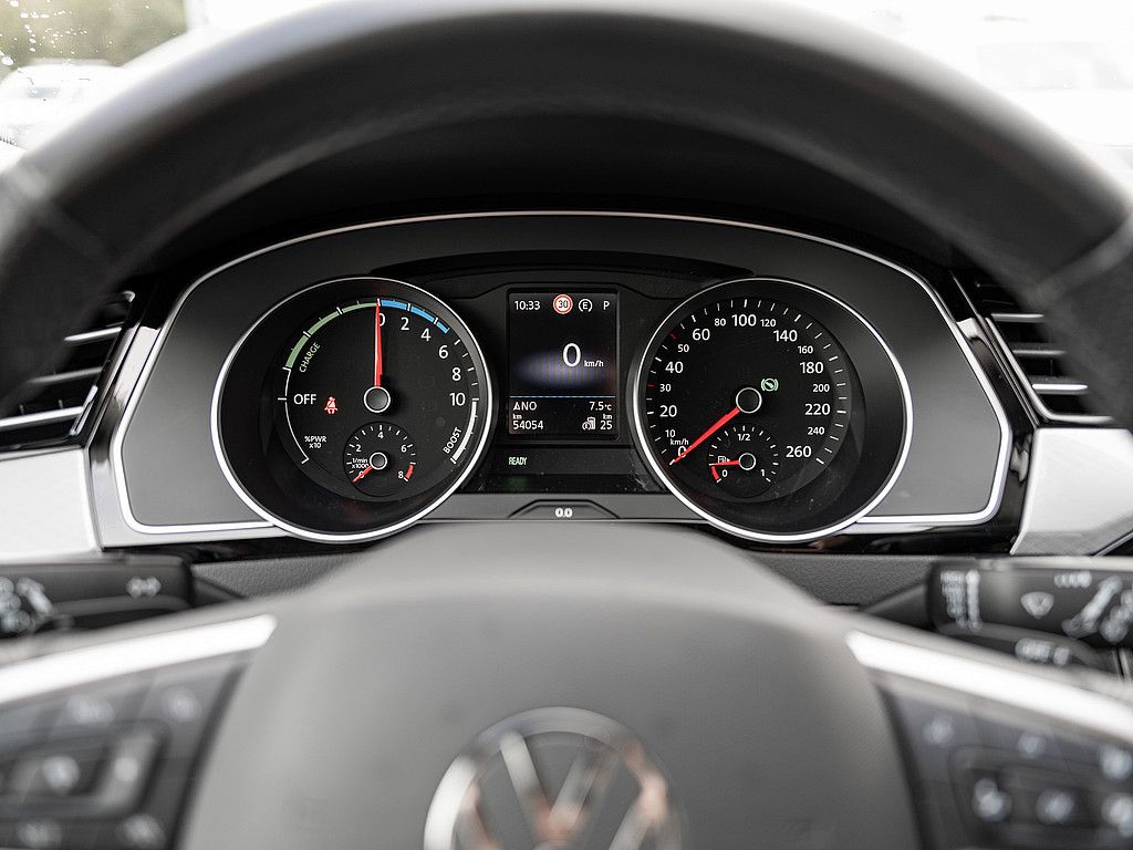 Fahrzeugabbildung Volkswagen Passat Variant GTE NAVI MATRIX KAMERA SHZ