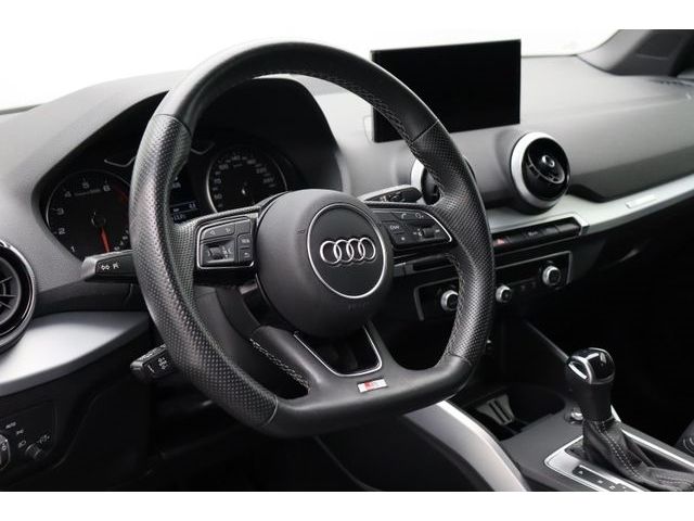 Fahrzeugabbildung Audi Q2 35 TFSI S line Navi Kamera Matrix LED