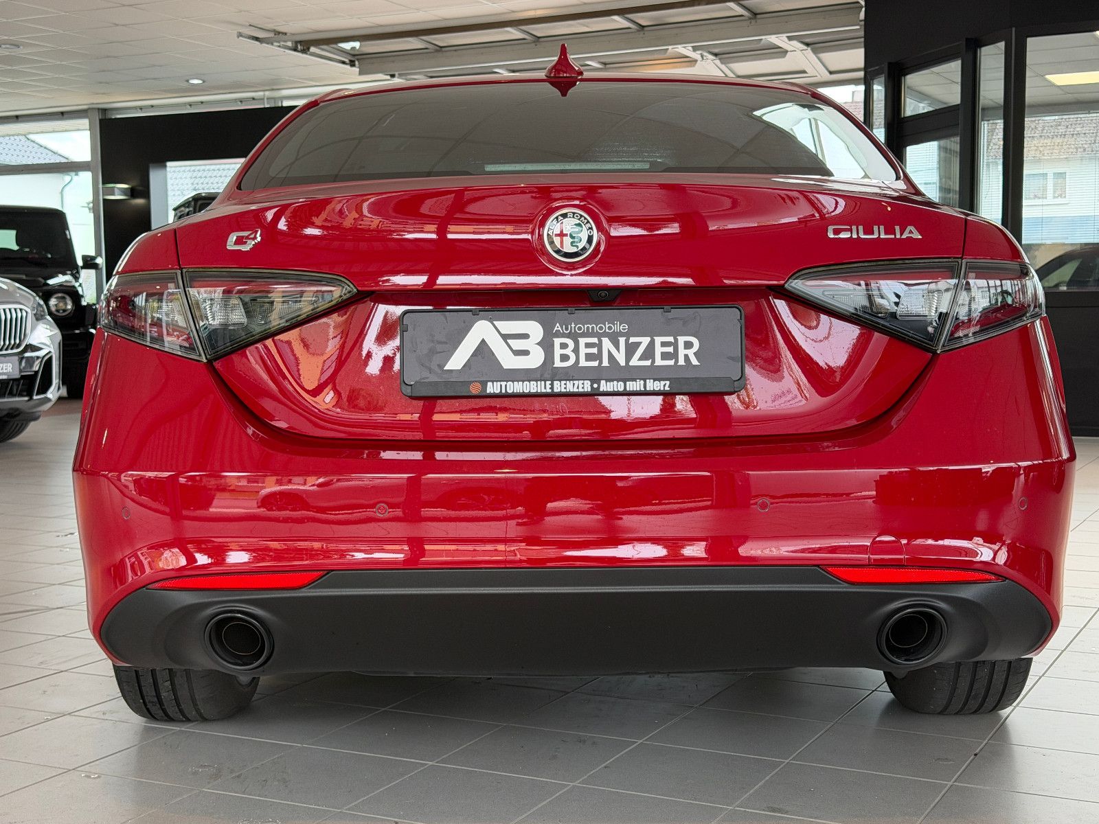 Fahrzeugabbildung Alfa Romeo Giulia Ti Q4/MEMORY/ACC/NAVI/KAMERA/SHZ