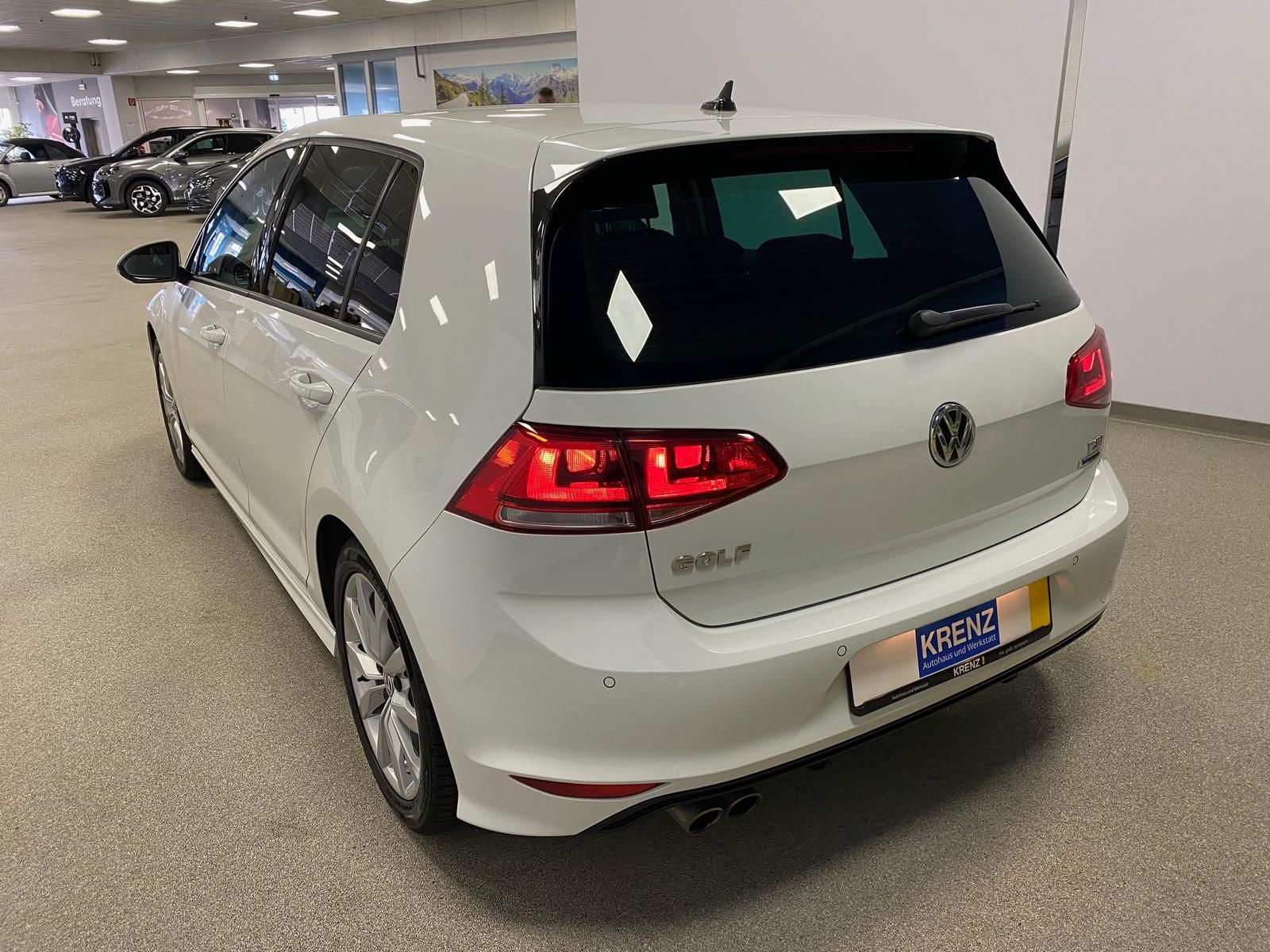 Fahrzeugabbildung Volkswagen Golf 1.4 16V TSI 1395 ccm Highline PDC+NAVI+ACC+