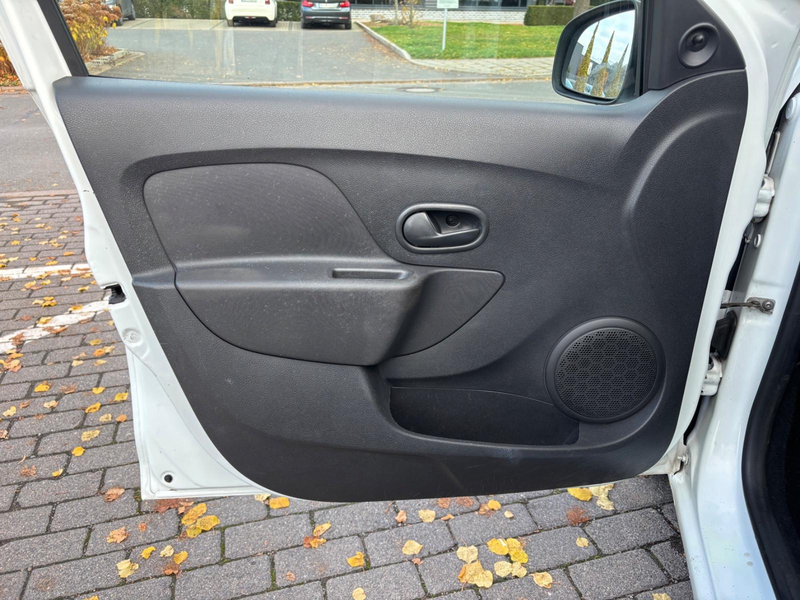 Dacia Logan 2015 — photo 7