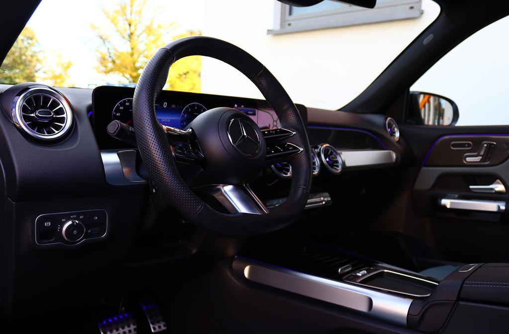 Mercedes-Benz GLB 200