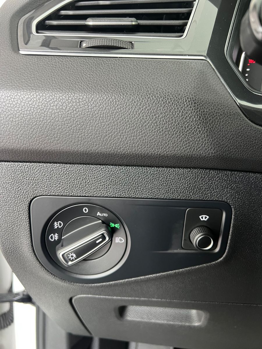 Fahrzeugabbildung Volkswagen Tiguan Comfortline 2.0TDI *DIGITALTACHO*LED*360°