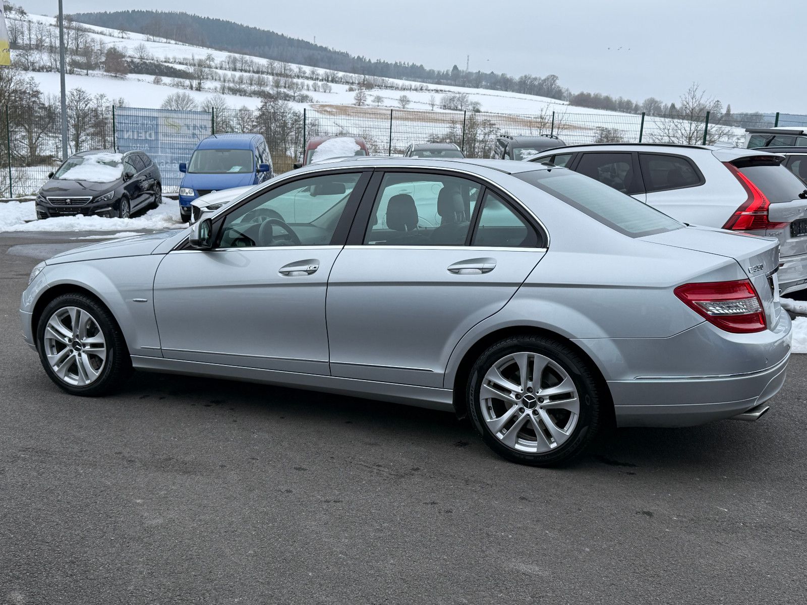 Fahrzeugabbildung Mercedes-Benz C 350 Limousine Avantgarde Aut Bi-Xenon Leder