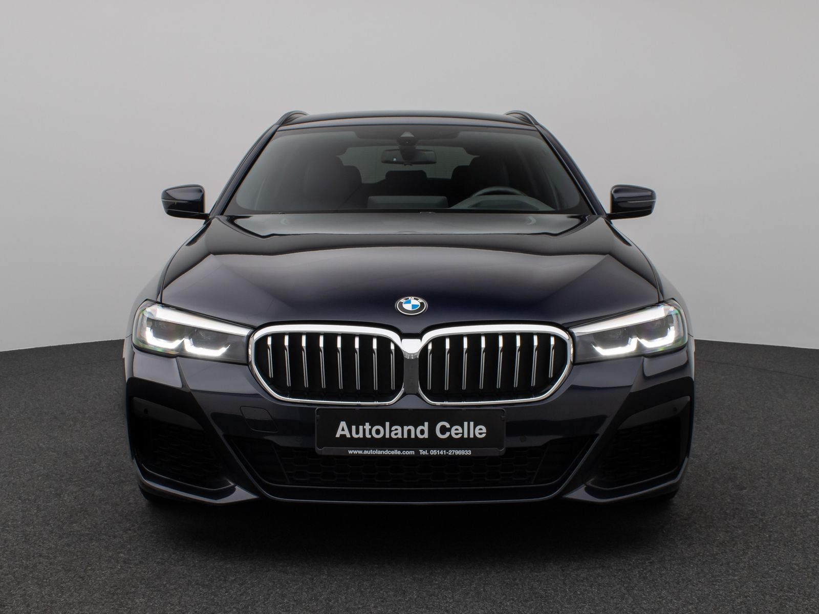 Fahrzeugabbildung BMW 530d xD M Sport Kamera HUD DAB H/K Komfort Alarm