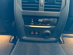 Fahrzeugabbildung BMW 318i T Sport Line LED*Tempomat*Kessy*Navi AHK Sh