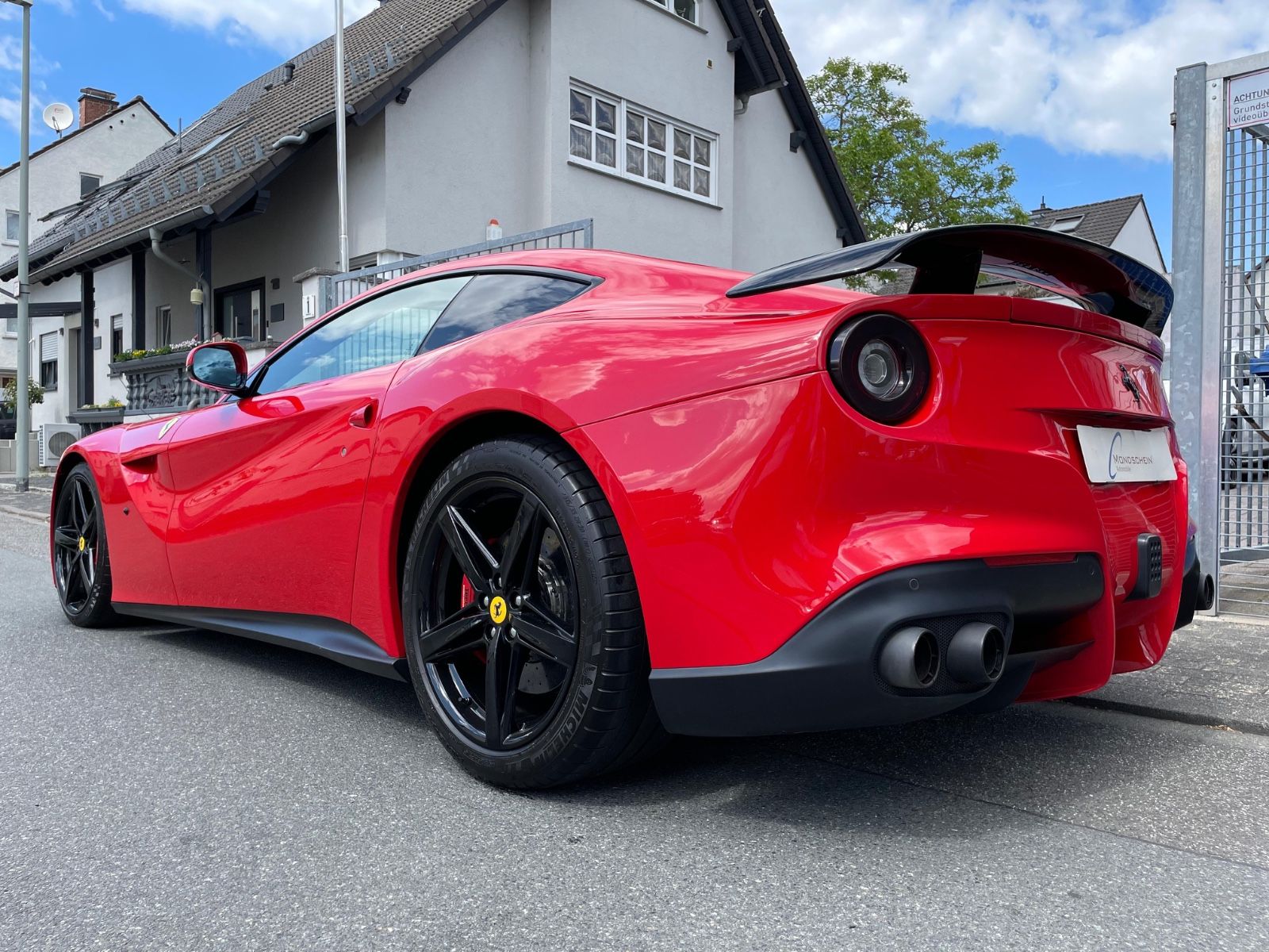 Fahrzeugabbildung Ferrari F12 Berlinetta Novitec |Carbon|LED Lenkrad|Navi|