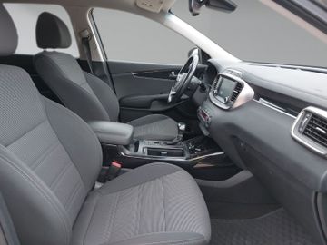 KIA Sorento - 4