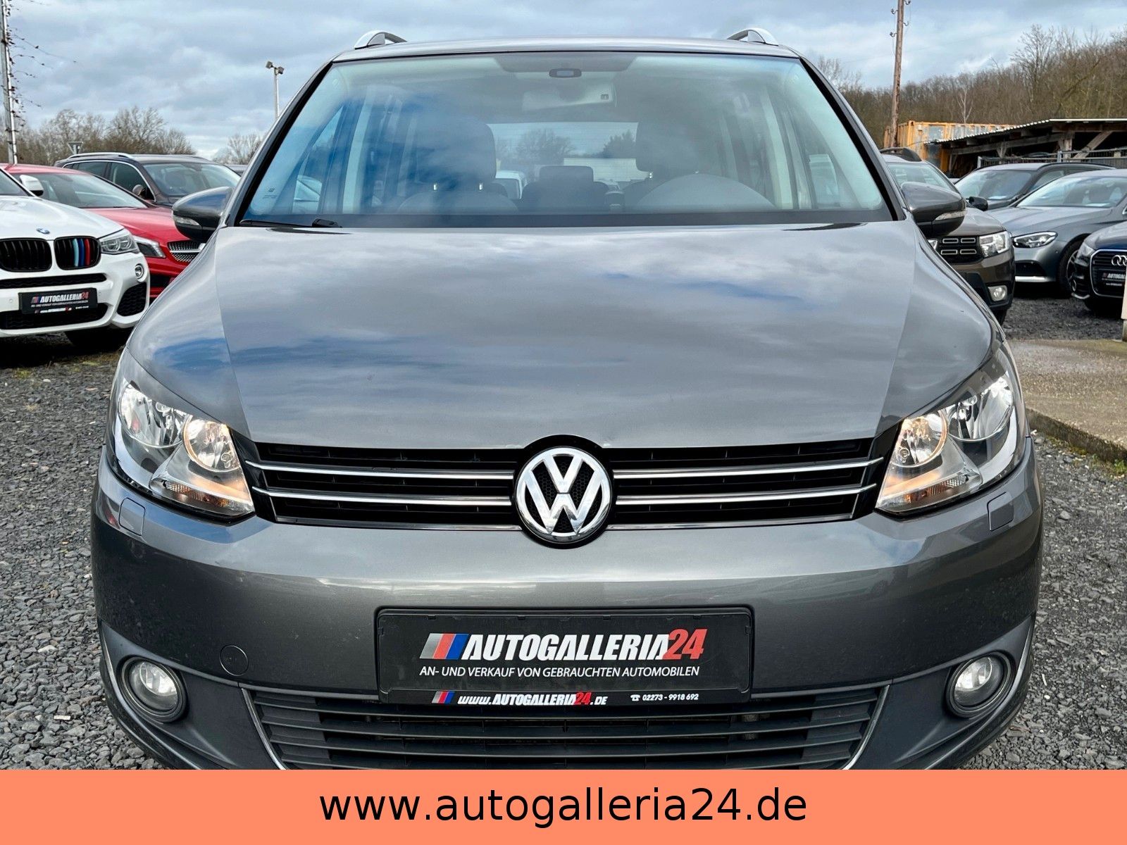 Fahrzeugabbildung Volkswagen Touran 2.0 TDI HIGHLINE DSG Navi RKam AHK Alcant