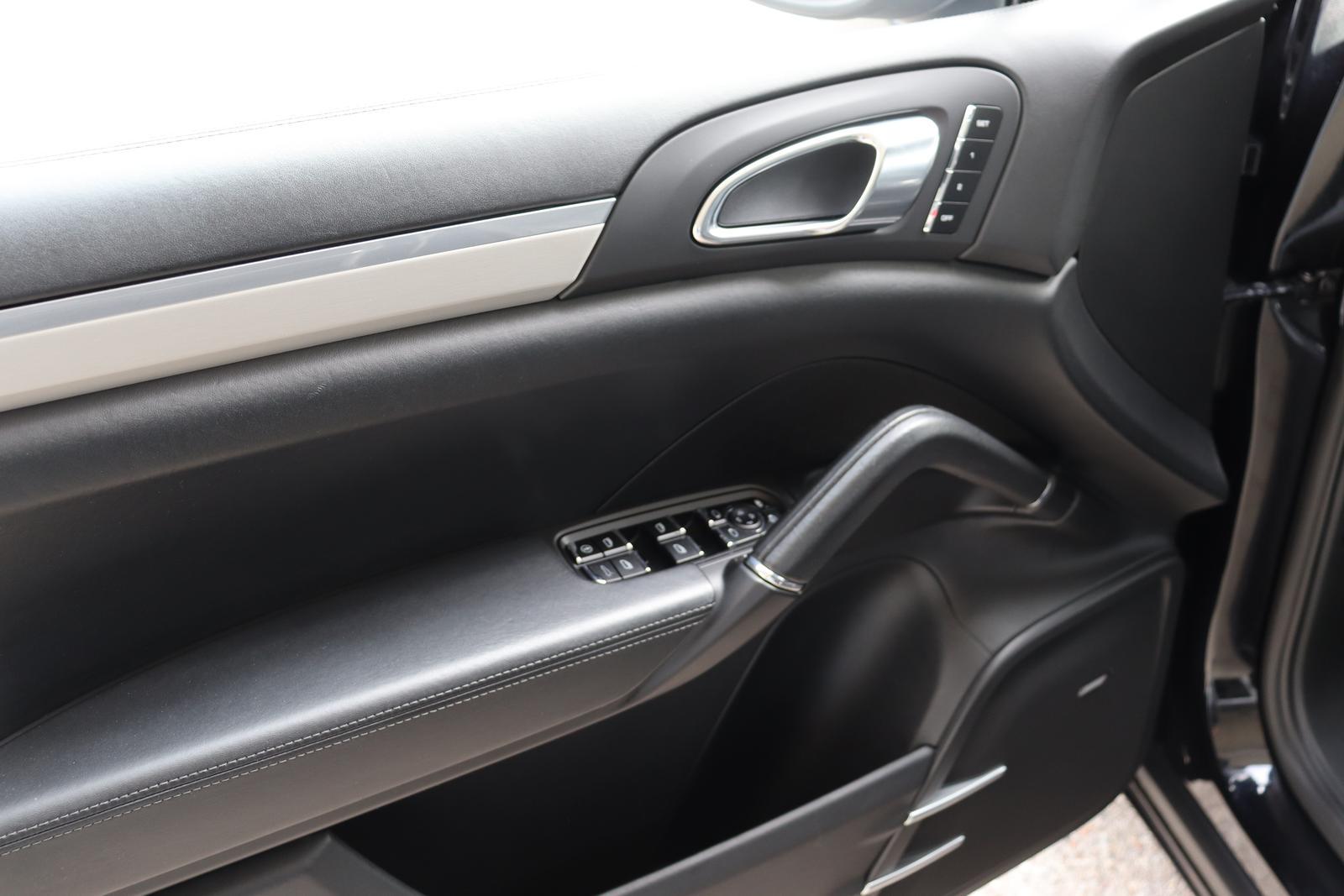 Porsche Cayenne S PANO/ACC/PDLS//LUFT/BOSE