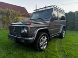 Mercedes-Benz G 320 Station Wagon - - Mercedes-Benz G 320 mit Benzin-Antrieb