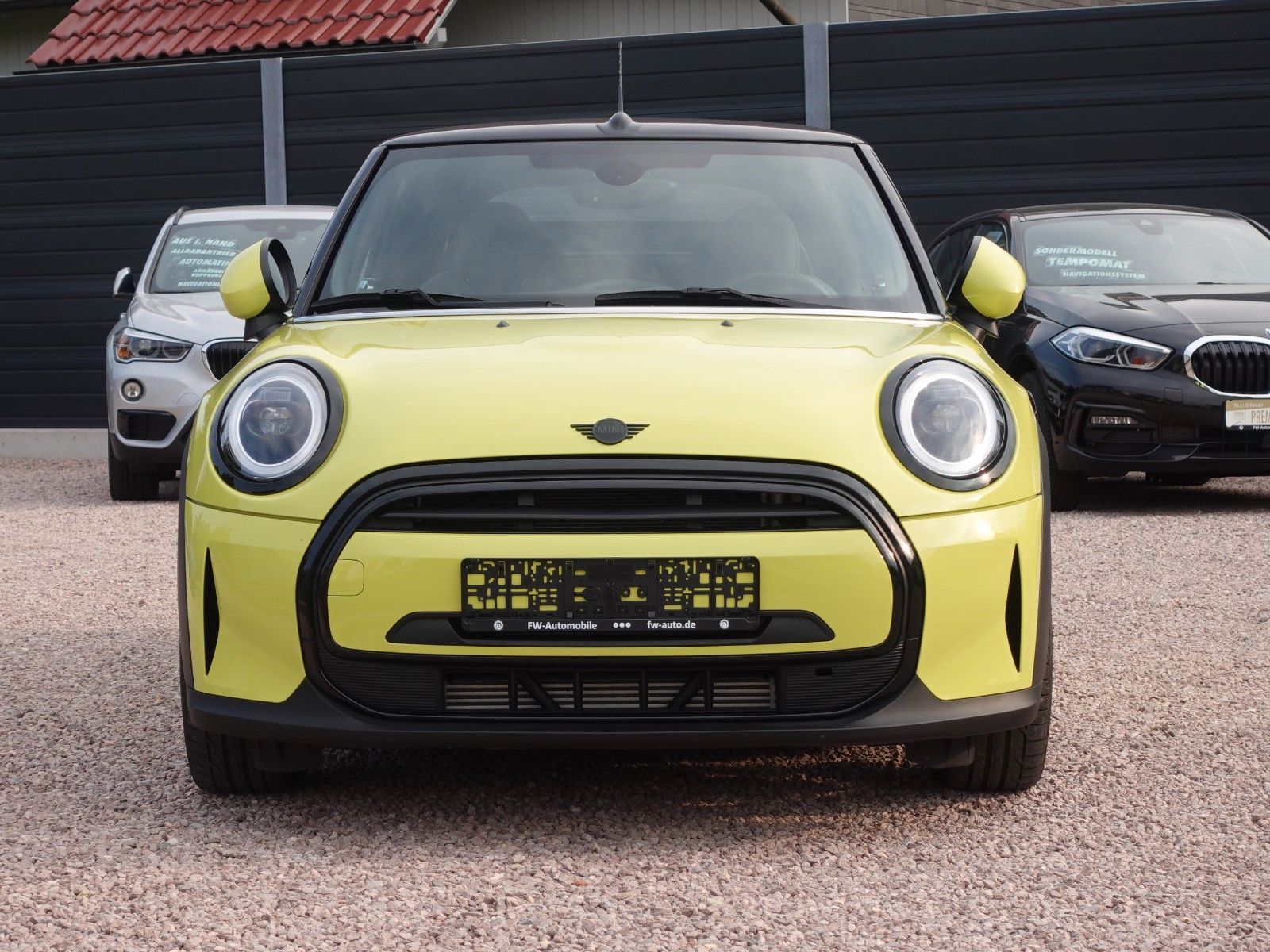 Fahrzeugabbildung MINI Cooper Cabrio Aut. I.Hd Navi CarPlay ZestyYellow