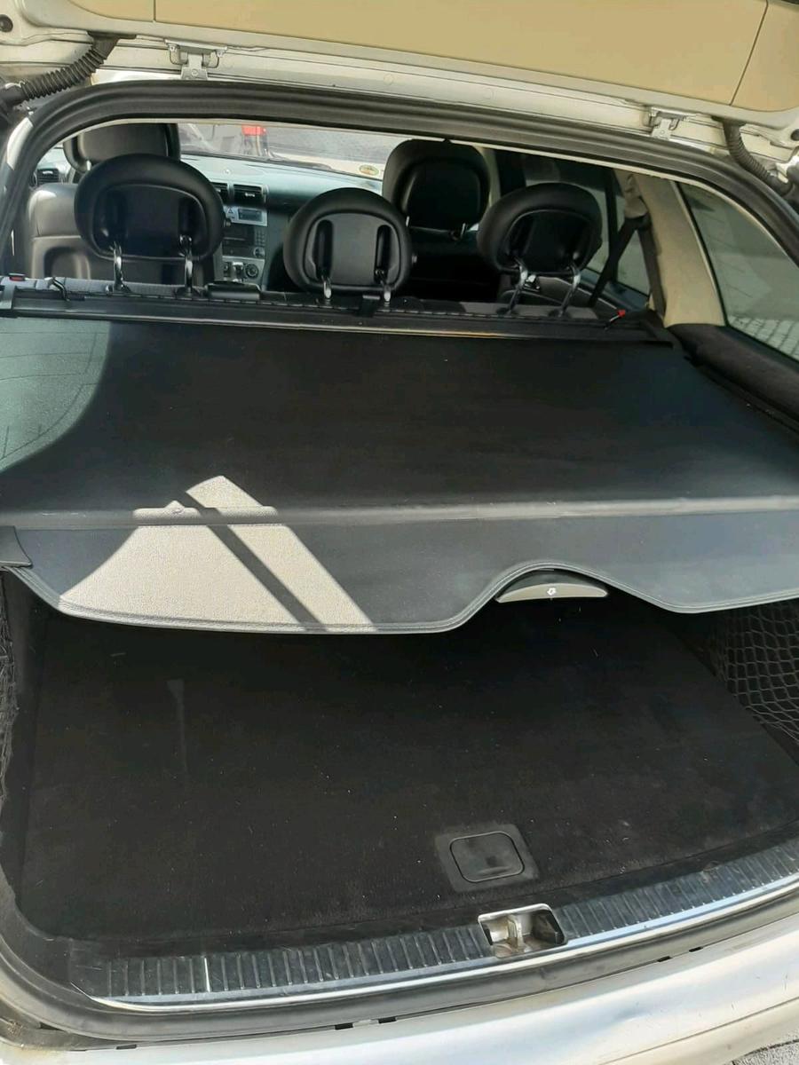 Mercedes-Benz C220 2005 — interior