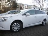 Toyota Avensis Combi 1.6 Valvematic - - Toyota Avensis Gebrauchtwagen in Mülheim (Ruhr)