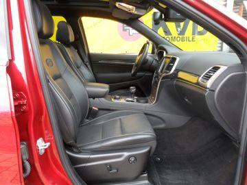 Jeep Grand Cherokee - 12