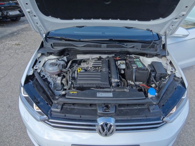 Fahrzeugabbildung Volkswagen Golf Sportsvan/Highline/1.Hand/DSG/Navi/Xenon/