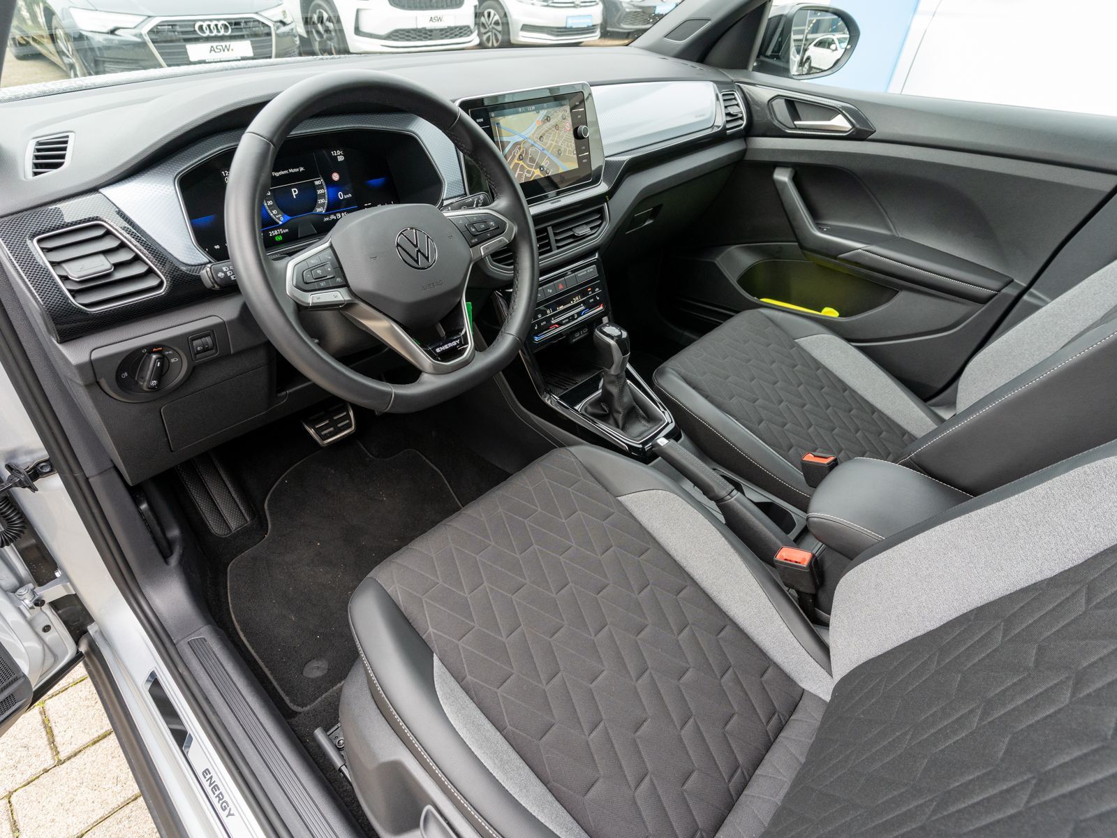 Volkswagen T-Cross - Bild 12