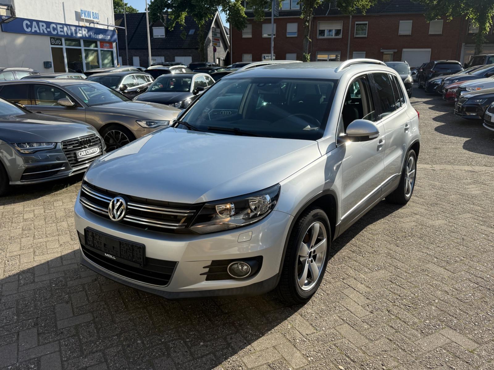 Volkswagen Tiguan Sport & Style BMT*NAVI*AHK*PDC***