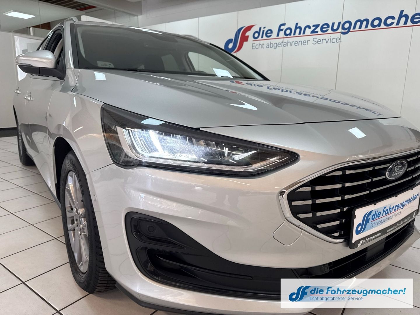 Fahrzeugabbildung Ford Focus Turnier Titanium X Navi Digitales Cockpit