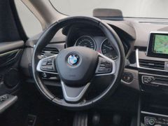 BMW 218d Luxury Line HeadUp~Pano~Navi