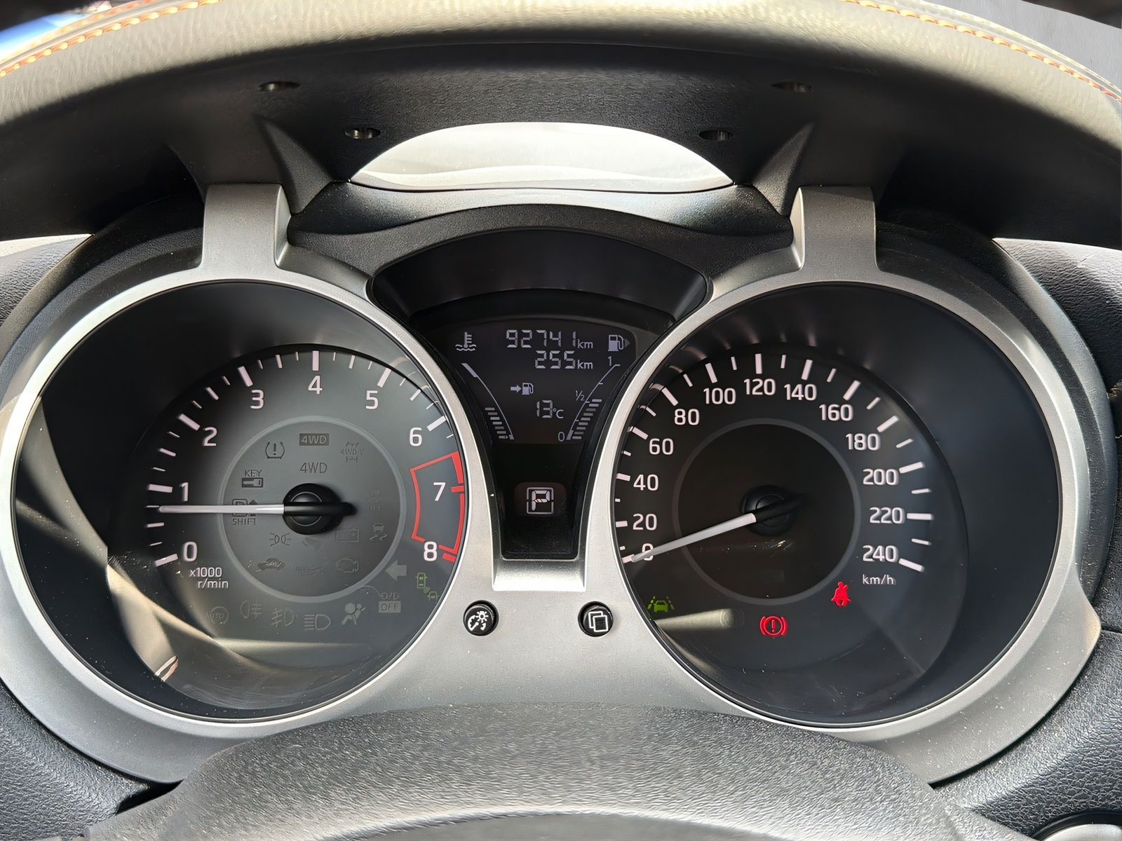 Fahrzeugabbildung Nissan Juke 1.6 TEKNA AUT. KEYLESS 360° KAM NAVI LEDER