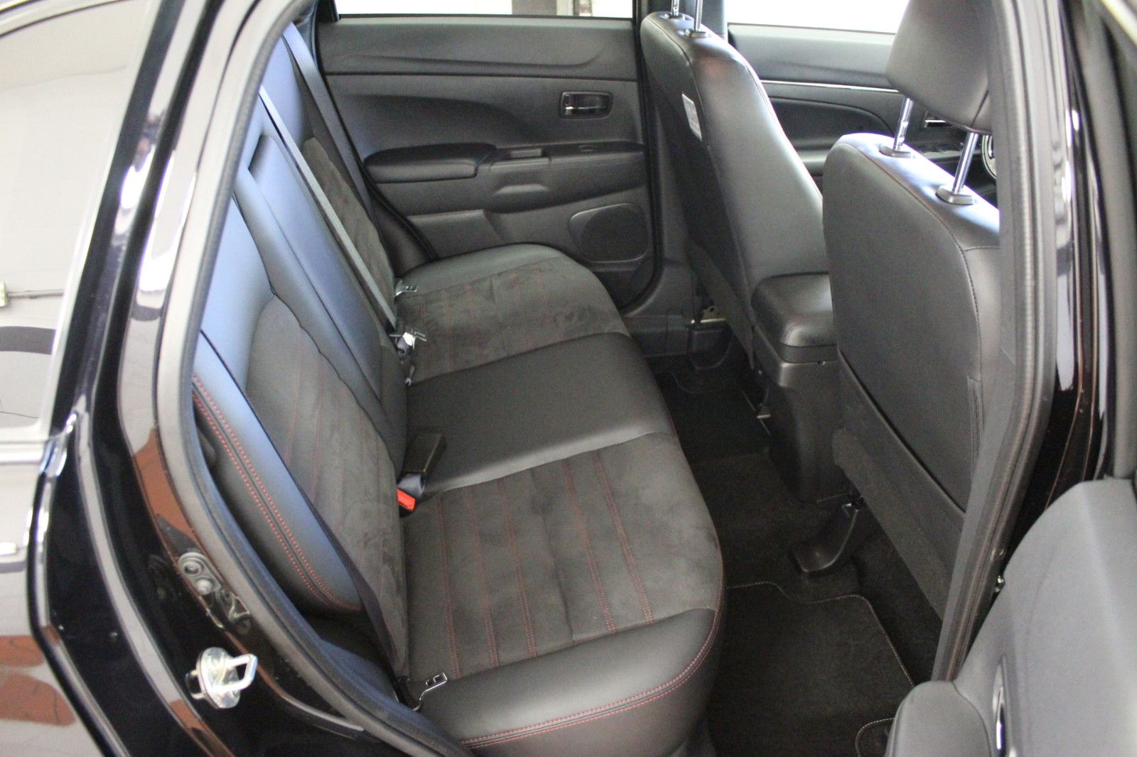 Fahrzeugabbildung Mitsubishi ASX 2.0 MIVEC CVT 2WD Spirit+