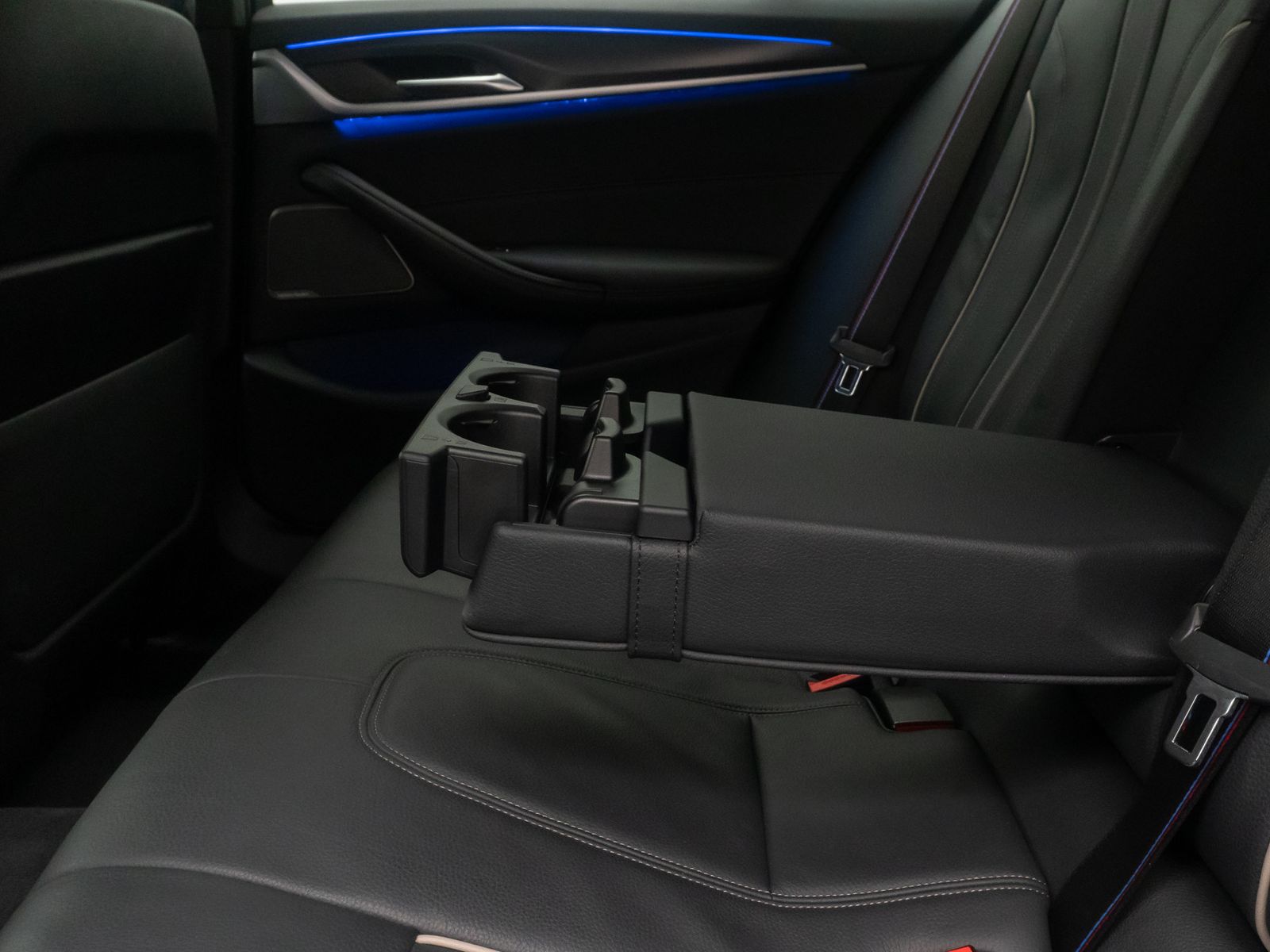 Fahrzeugabbildung BMW 540d xD M Sport Pro Kamera Laser HUD DAB H/K 19"
