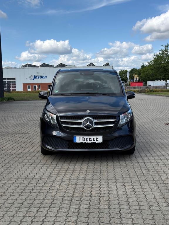 Image of Mercedes-Benz V 220