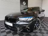 BMW M550i xDrive M5 OPTIK/B&W/SOFTCLOSE/360°/HUD - gebrauchte BMW M550 aus dem Jahr 2018