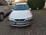 Opel Vectra 1.6 16V  Klima  - Opel Vectra in Stuttgart