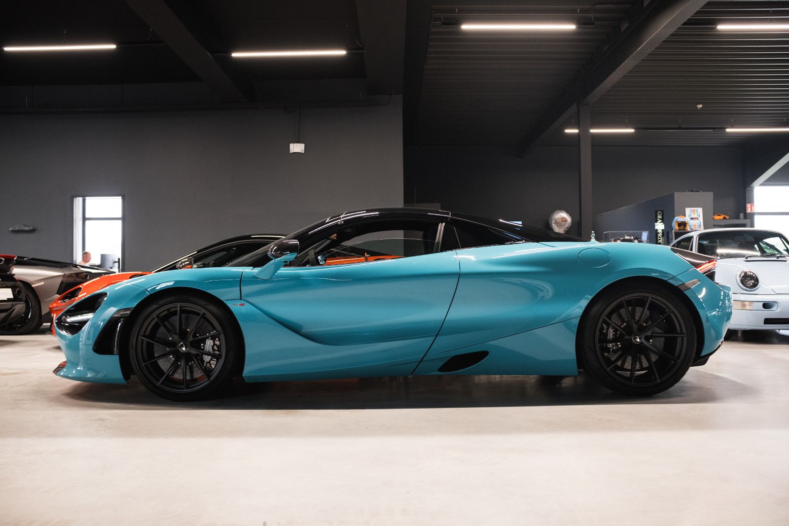 Fahrzeugabbildung McLaren 720S-B&W-McLaren Performance Plus Pack-Steuer!