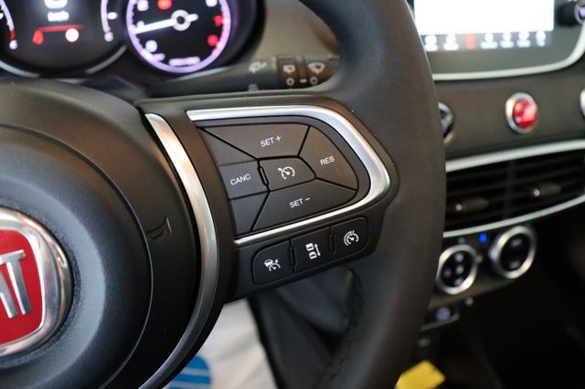 Fahrzeugabbildung Fiat 500X Cross|1HAND|PANO|KAMERA|ACC|19ZOLL|