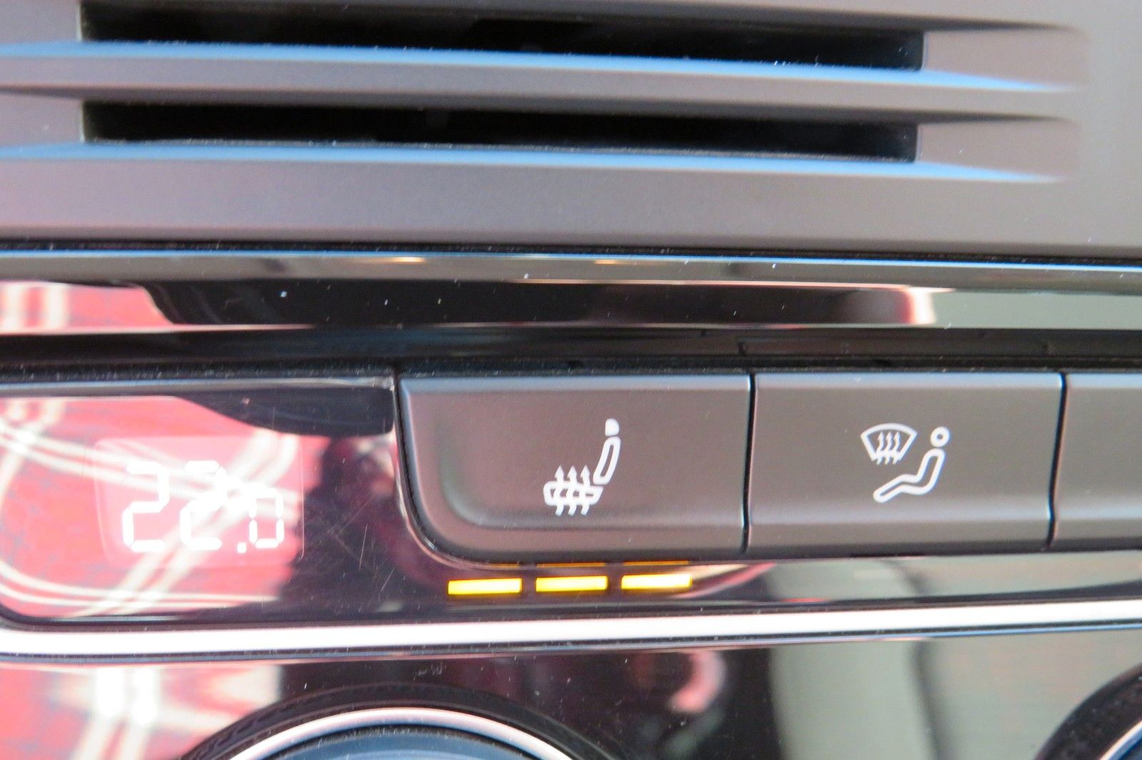 Fahrzeugabbildung Volkswagen Golf Sportsvan DSG SOUND SITZH. PDC ACC AHK