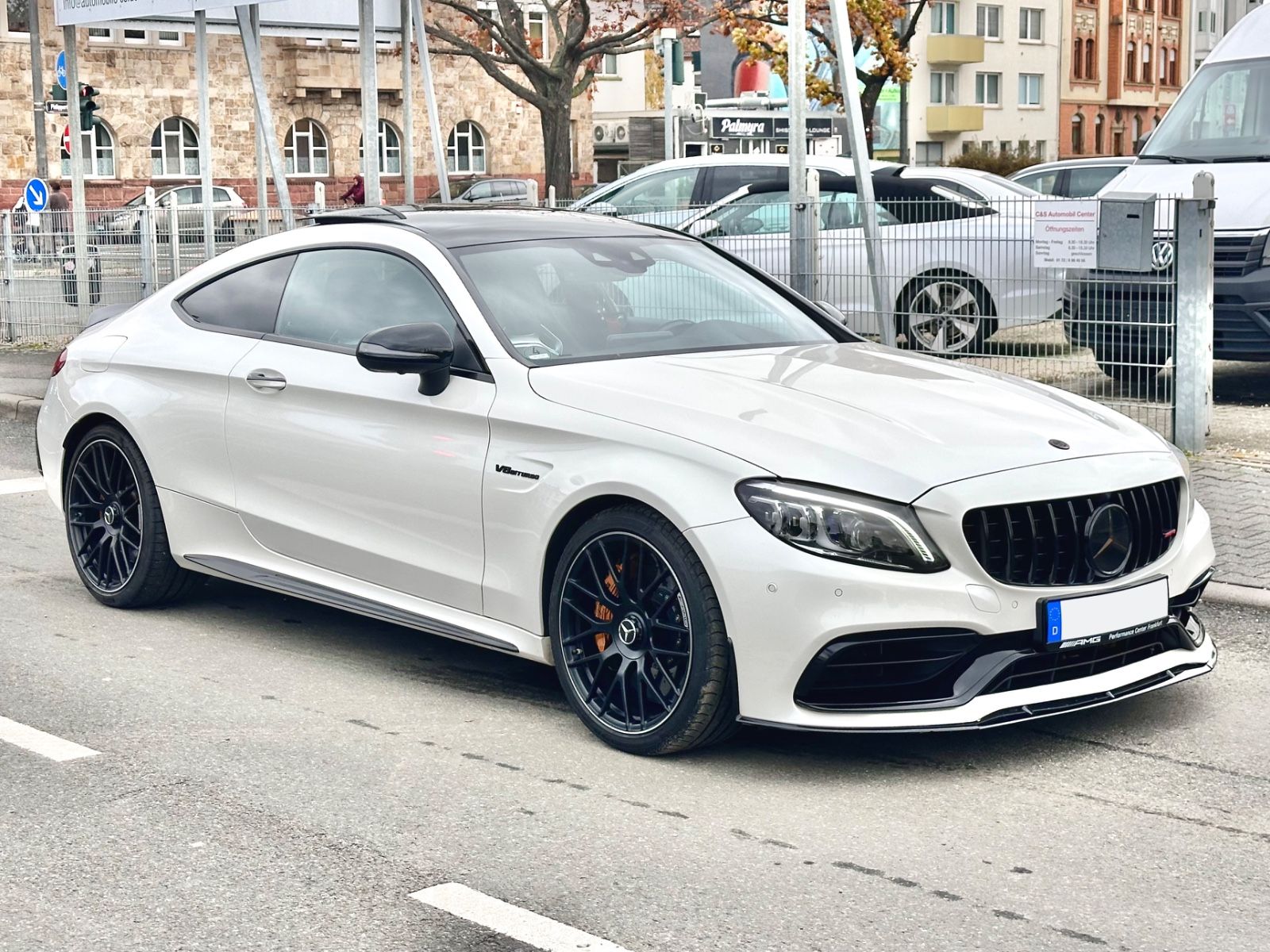 Fahrzeugabbildung Mercedes-Benz C 63 AMG COUPE*PANO+VOLL*