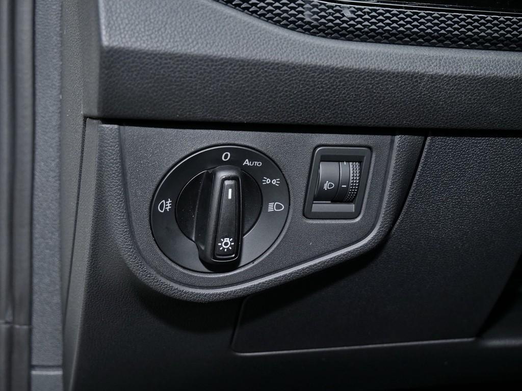 Volkswagen Polo Life 1.0 l 59 kW / 80 PS, миниатюра 15