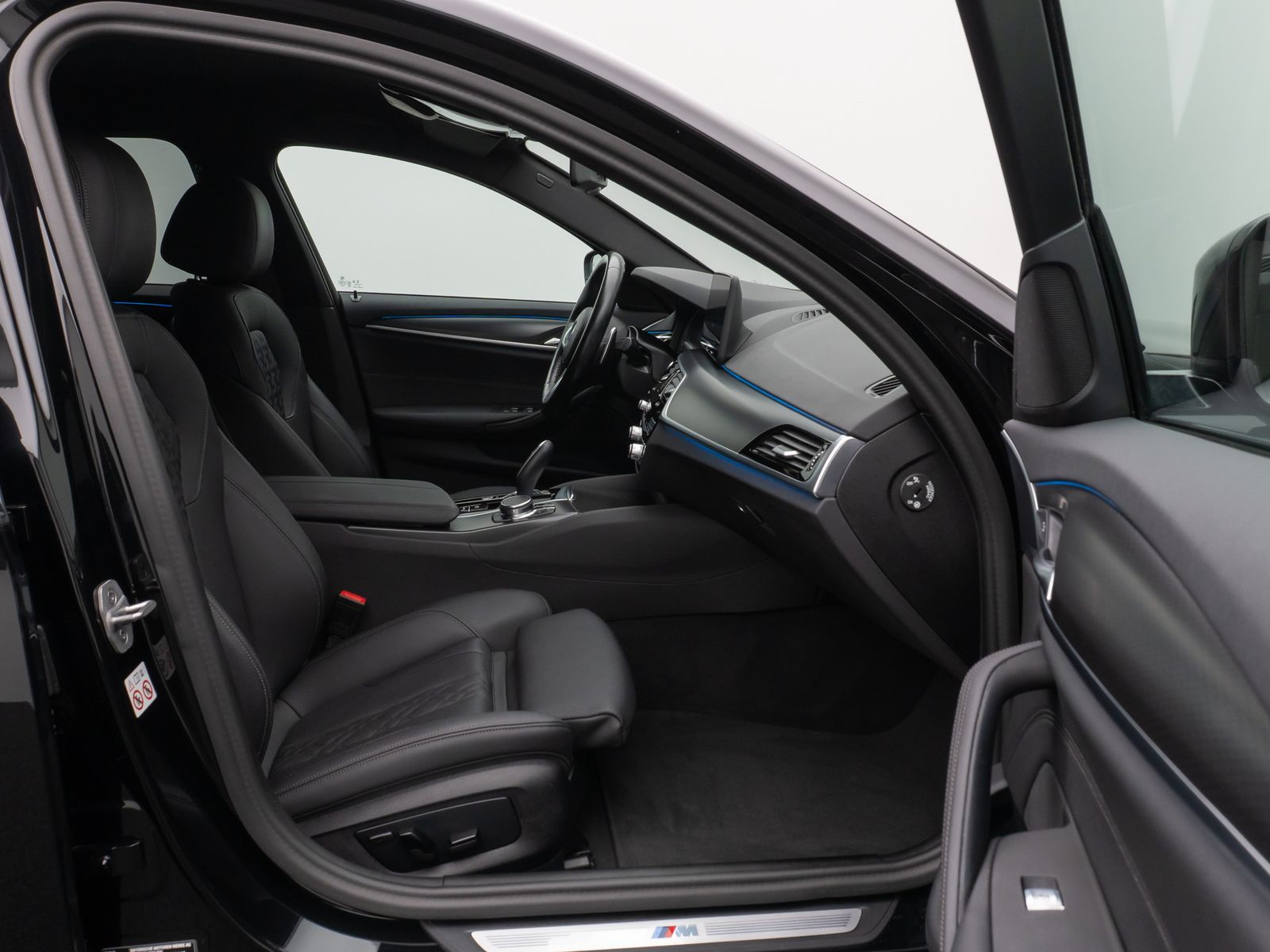 Fahrzeugabbildung BMW 530e xD M Sport Kamera Laser HUD DAB H/K Komfort