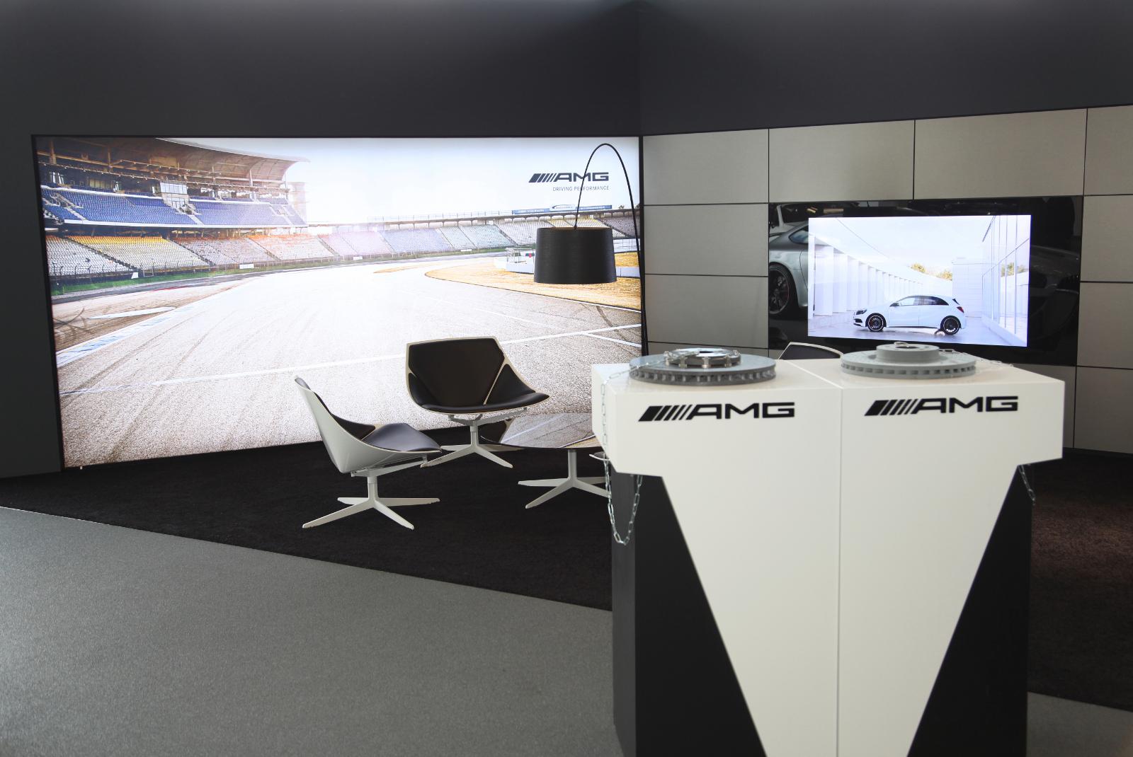 showroom-image-bottom