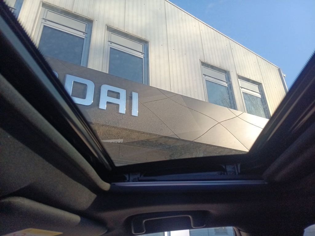 Fahrzeugabbildung Mitsubishi Outlander PHEV 2.4 TOP 4WD Navi Leder SD ACC