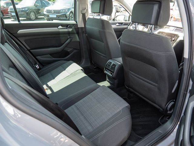 Passat Variant 2.0 TDI Business SHZ NAVI ACC LED