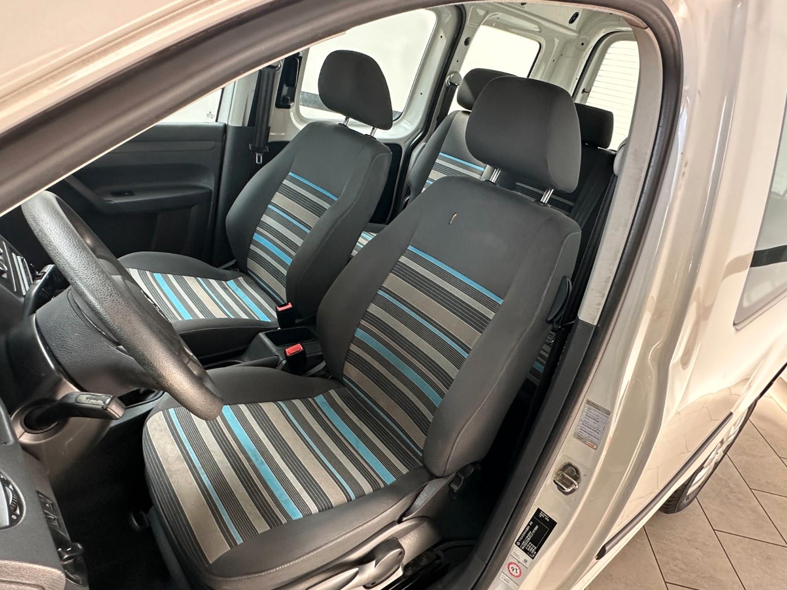 Volkswagen Caddy 2012 — photo 7