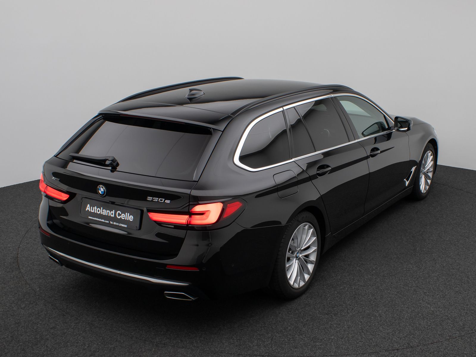 Fahrzeugabbildung BMW 530e xD LuxuryLine 360°Laser HUD DAB H/K ACC AHK