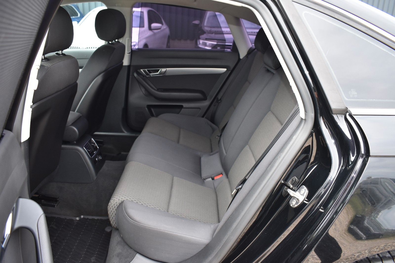 Fahrzeugabbildung Audi A6 Lim. 2.7 TDI Standheizung Kamera