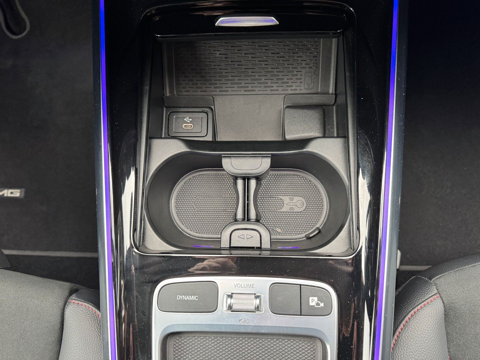 Fahrzeugabbildung Mercedes-Benz B 200 AMG+AHK+Ambiente+RFK+MBUX+Night