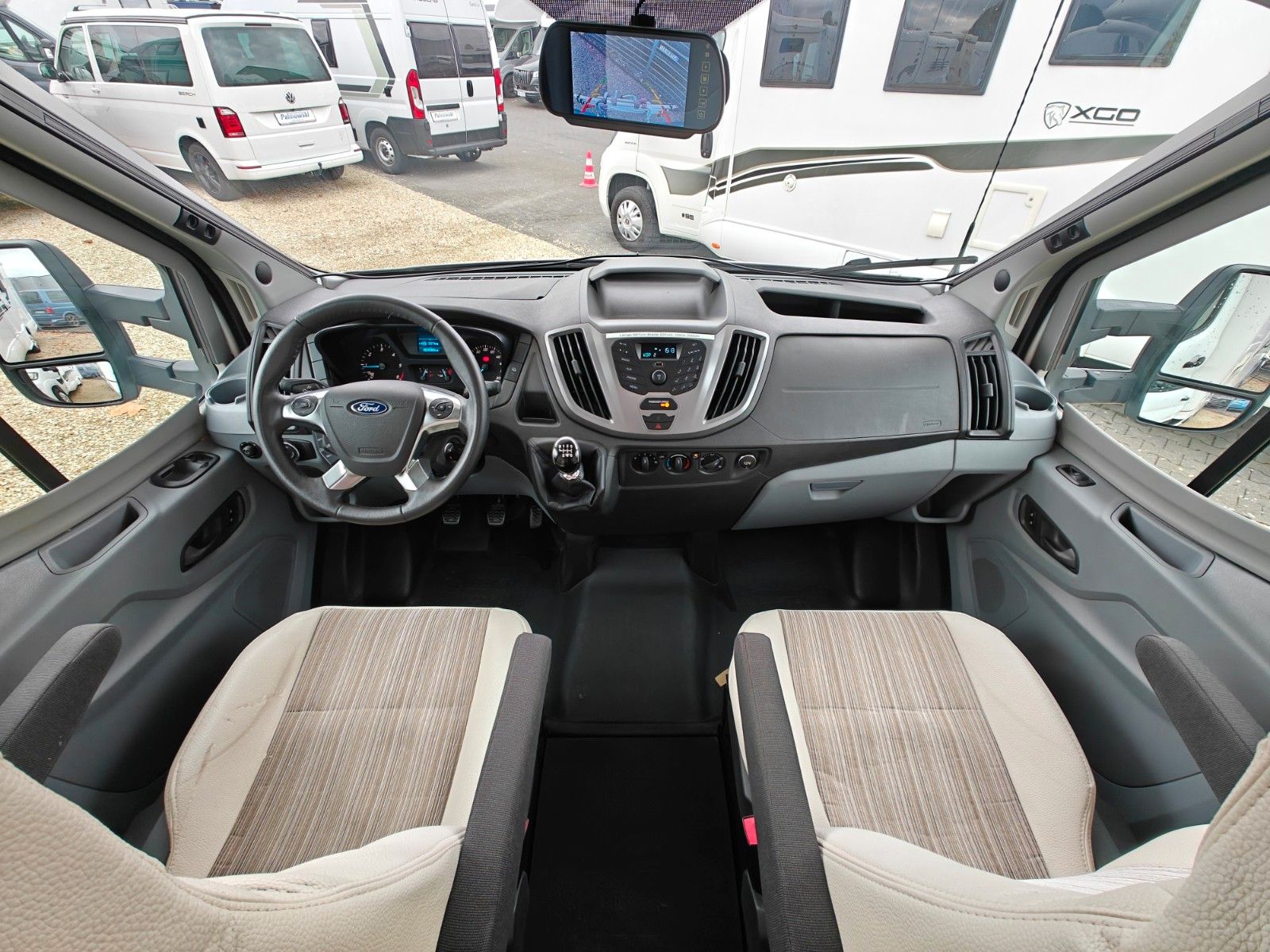 Fahrzeugabbildung Roller Team Kronos 275 - SAT, TV, Solar, 6 Sitz/Schlafplätze