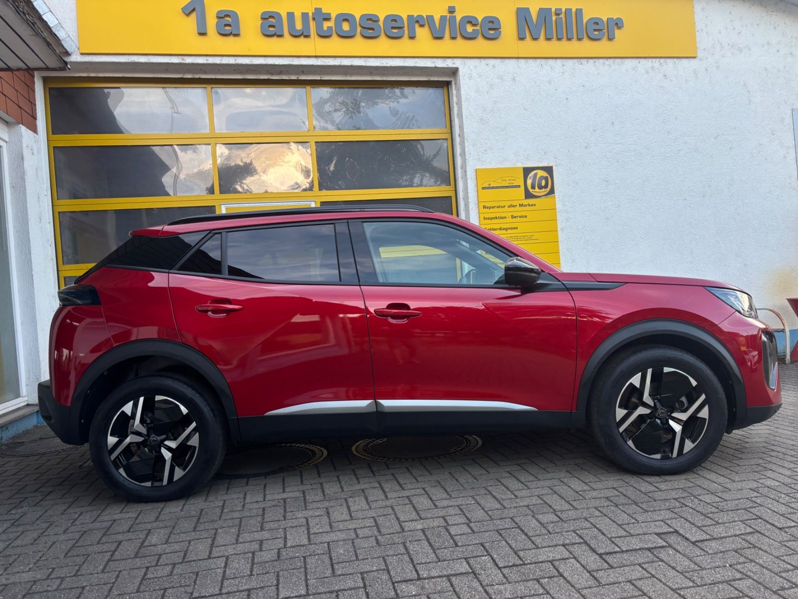 Peugeot 2008 Allure 1. HAND NAVI LED EINPARK TEIL-LEDER imagem 2